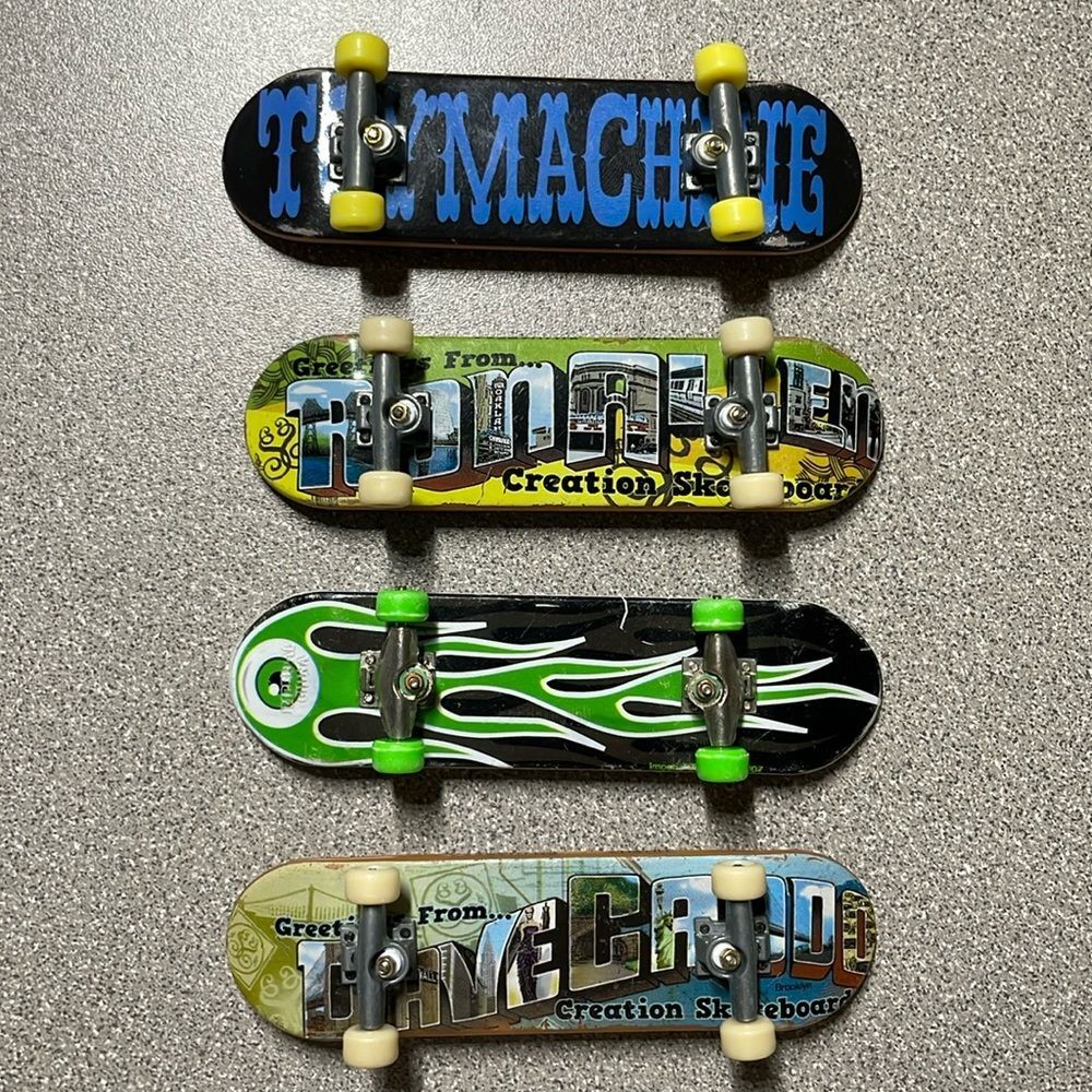 Tech Deck Fingerboard Bundle of 4 Inc. Ron Allen, Dave Caddo & Tou‎ Machine